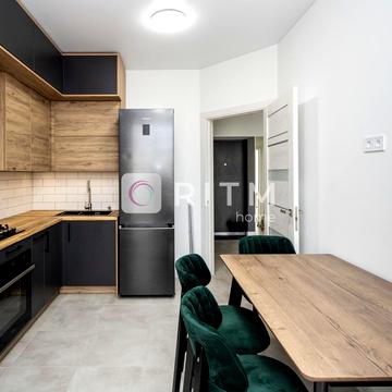 Гетьмана Мазепи вул., 164, к7