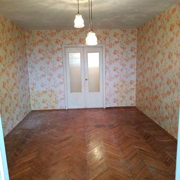 Продам 2 КВ Тополь 1