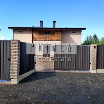 Центральна вул.