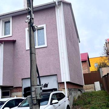 Продаж неймовірного котеджу на Озерній