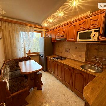 Продаж 2к Квартира Космонавтів вулиця