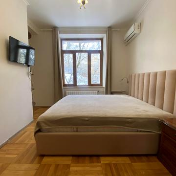 Заньковецької вул., 5/2