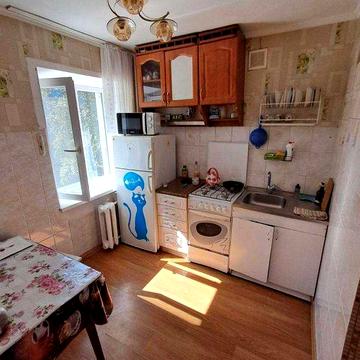 1 кімнатна квартира на 2му поверсі