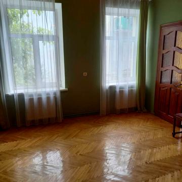 Героїв УПА вул., 6