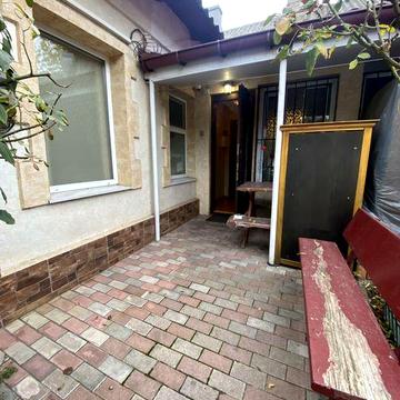 Продам часть дома центр