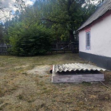 Будинок з ділянкою с. Біла Криниця, Житомирська обл.