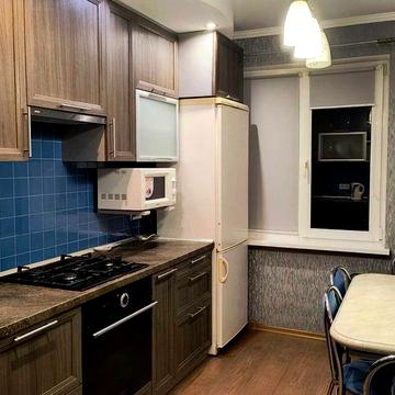 Оренда чотирикімнатної квартири по вул. Нарбутівській