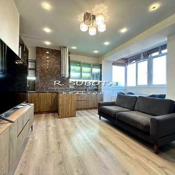 Степана Бандери вул. (Шмідта), 15