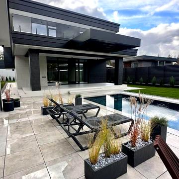 Квітнева вул.