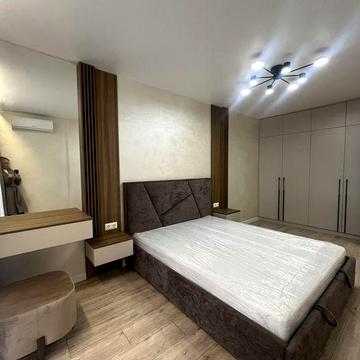 Стильна,укомплектов,гардеробна,в сучасному ЖК One,район торг.Велес. ЖК U One