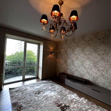 Оренда 3 кім. Тичини,  Центр, перша здача !!!