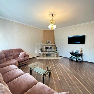 Доброго Дуба вул., 1