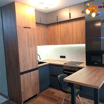 Романа Левицького вул., 12