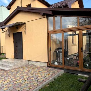 Продається півособняк