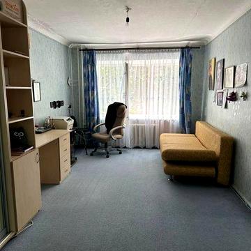 Продам 5 к квартиру в доме гостиничного типа на Павловом Поле