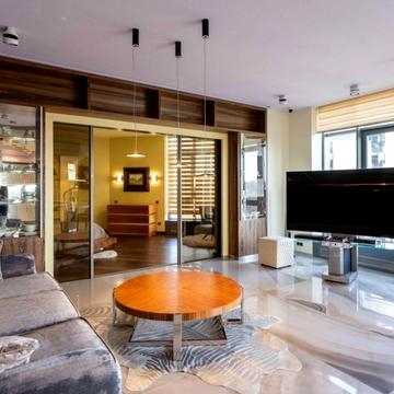 Болсуновська вул. (Сергія Струтинського), 2