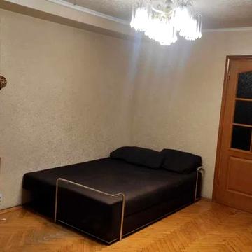 Чоколівський бульв., 18