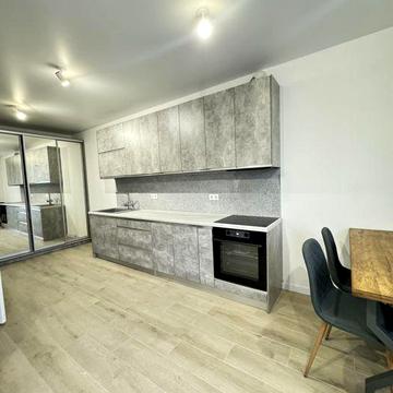 Квартира з НОВИМ ремонтом! БЕЗ % з ДВОРИКОМ