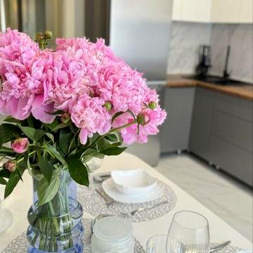 Оренда 2 км квартири з сучасними меблями і ремонтом