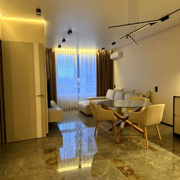 Дніпровська набережна вул., 15