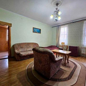 Продаж 2кім квартири в центрі м.Коломиї