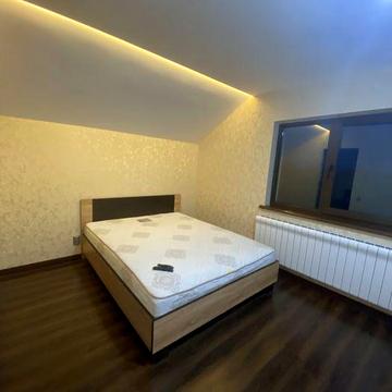 Здається в оренду 6-кімнатний будинок