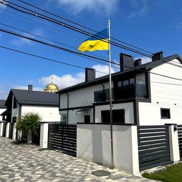 Аматорська вул., 12 б