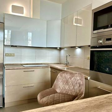 Володимира Івасюка просп. (Героїв Сталінграду), 4-А