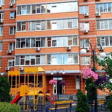 Ревуцького вул., 9