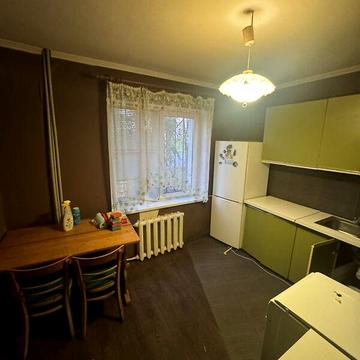 Продаж 1к Квартира Набережна Перемоги вулиця