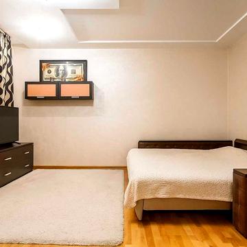 Продаж 1-кімнатної квартири в новобудові, вул. Залізнична, 7