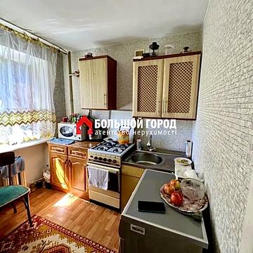 Червона вул., 18