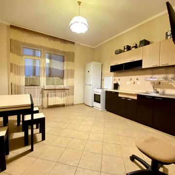 Радунська вул., 2/18