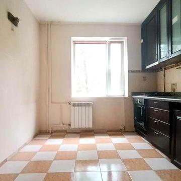 Без комісійних. Смілянська 17, Севастопольська пл, 1 пов, 5 кімн,100м2