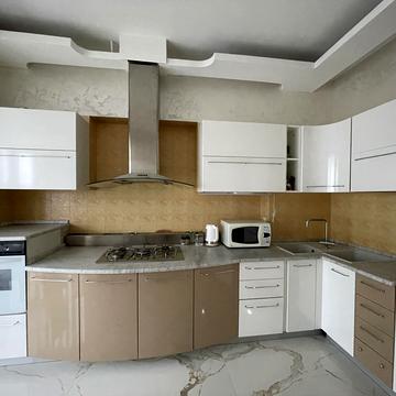 Івана Мазепи вул. (Січневого Повстання), 14