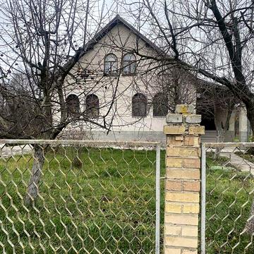 Продам 2-поверховий будинок у смт Брусилів (70 км від Києва)