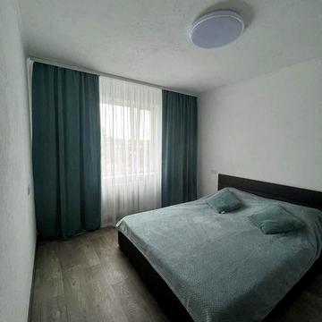 Продам 2-х комнатную квартиру. Цена договорная.