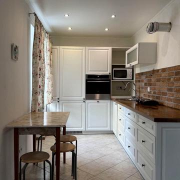 Ньютона вул., 40