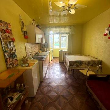 Сдается просторная уютная 2--ух комн. квартира на Парковой