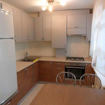 Продаю классную 2-х комнатную квартиру (парк им. Т.Г.Шевченко ).