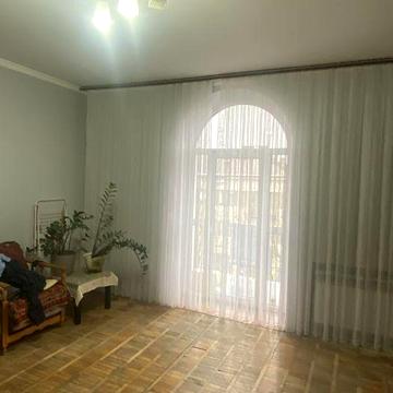 Продається 3х-кімнатна "сталінка".