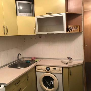 Джерельна, 13