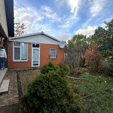 Продам дом у моря в Санжейке — два уютных домика на одном участке!