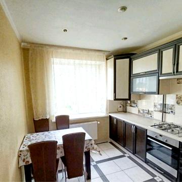 Продається 2-к в Центрі