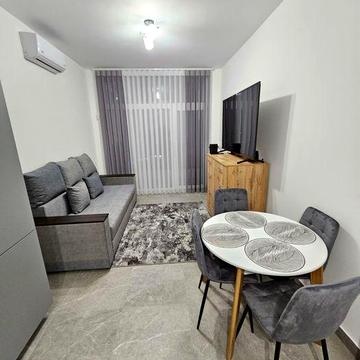 1, 5 кімнатна перша здача