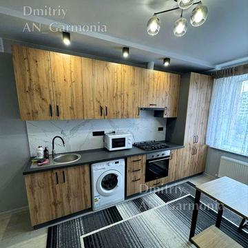 1-К Левада, в Новом доме