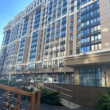 Університетська вул., 2