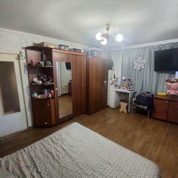 Грушевского  Сдам 2х комнатную квартиру комнаты раздельные