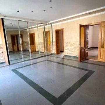 Капушанська вул., 173