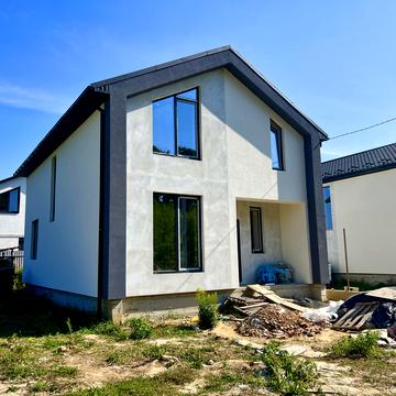 Весняний провулок